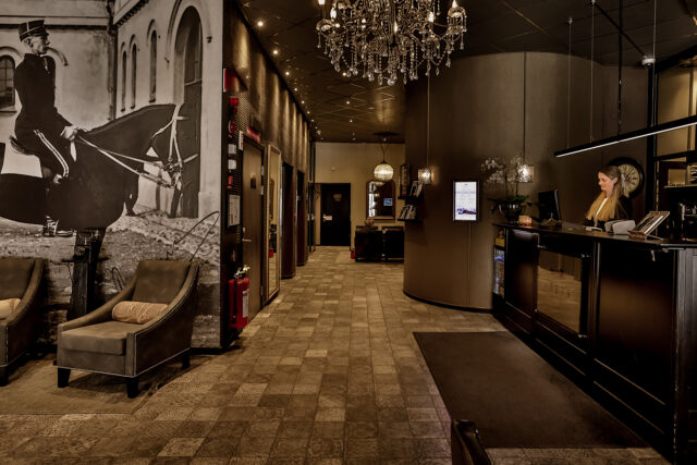 freys_hotel_lobby